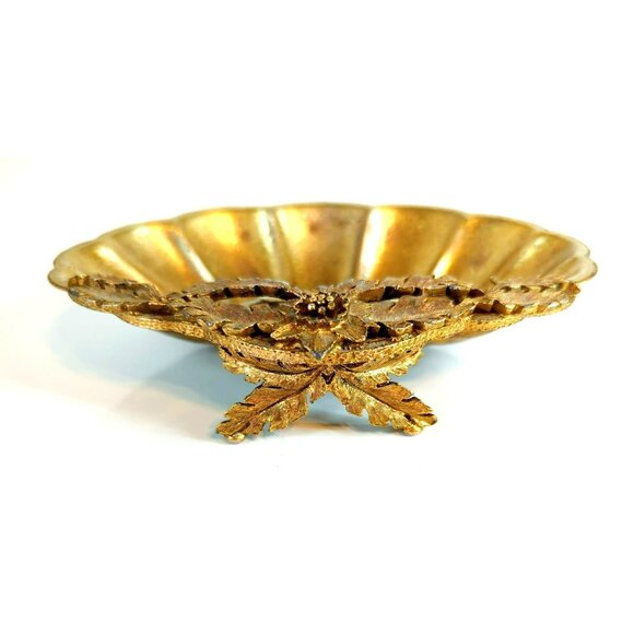 Hollywood Regency Gold Ornate Leaf Gilt Clam Shell Decorative Dish Soap Bowl - Picture 5 of 7